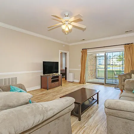 Ground Floor 3 Bedroom Condo! Magnolia Pointe 105! Sleeps 6 Guests